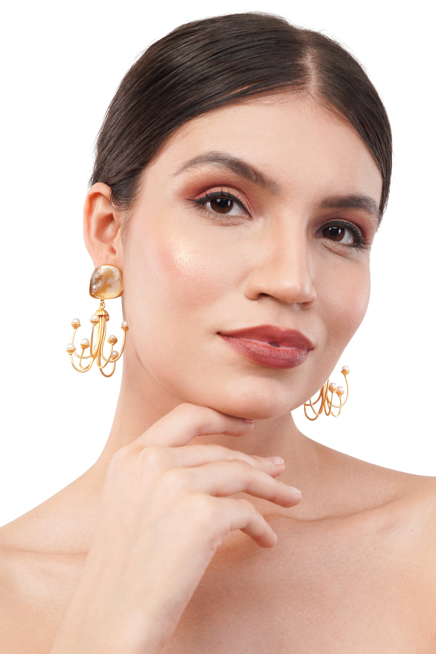 1Gm Gold Earing With Rounded Stone